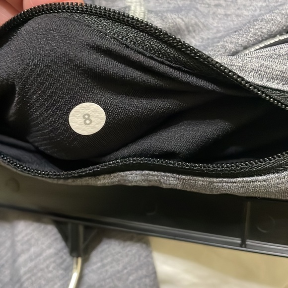 Lululemon pace rival space dye gray crop leggings size 8 zip pocket - Picture 10 of 11